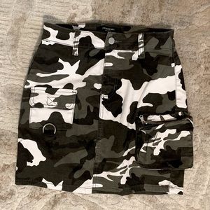 Mini Skirt (with pockets) Size Small